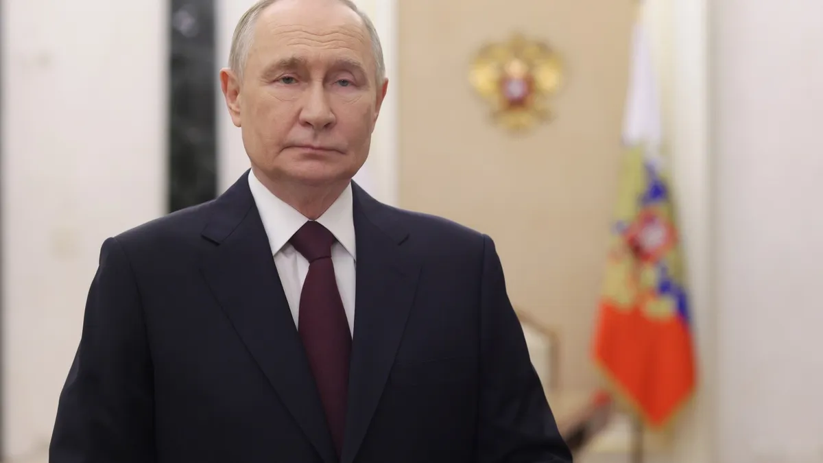 Rusia sărăcește, dar se înarmează (sursa: kremlin.ru)