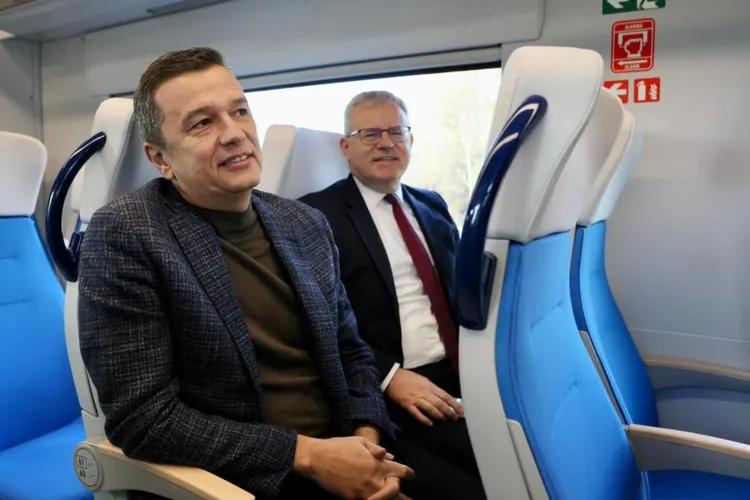 Record CFR Călători: un tren a parcurs 80 km în 12 ore și 17 minute Foto: Facebook