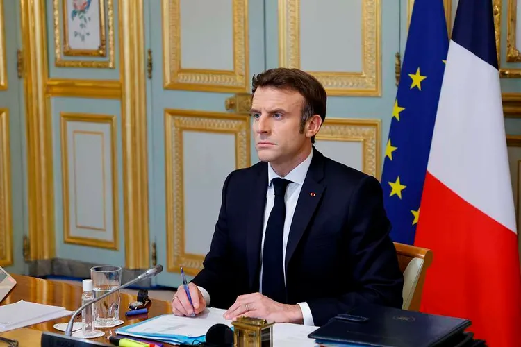 Macron strâns cu ușa de opoziție(sursa: TASS)