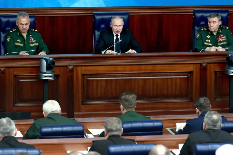 Rusia va putea ataca NATO din 2030, va dispune de resurse materiale, deja practică sabotaj extins în UE, avertizează Germania