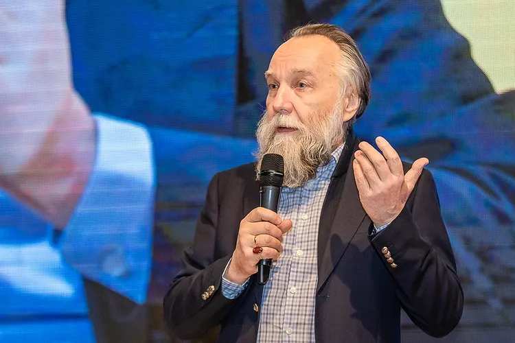 Ideologul lui Putin, Dughin, s-a supărat pe victoria lui Nicușor Dan și îndeamnă la revoluție Foto: Twitter