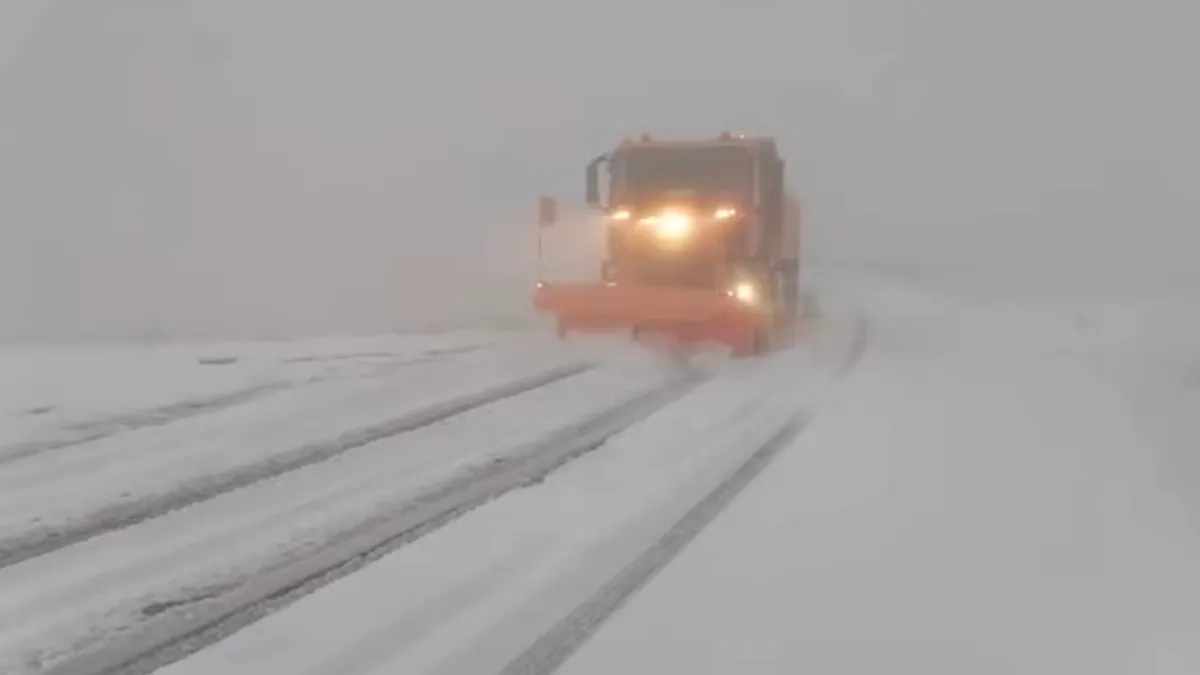 Cum a justificat CNAIR că nu a deszăpezit o șosea (sursa: Facebook/Compania Nationala de Administrare a Infrastructurii Rutiere)