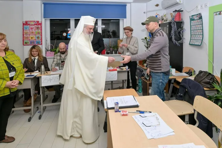 Patriarhul Daniel a votat la alegerile din București (sursa: basilica.ro)