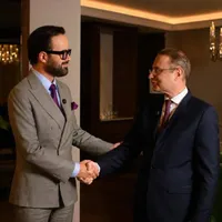 Întrebări penibile puse de angajații Antenei 3 premierului desemnat Luca Niculescu: “Puteți să ne dați exemple din viața dumneavoastră când ați fost om înainte de orice?“