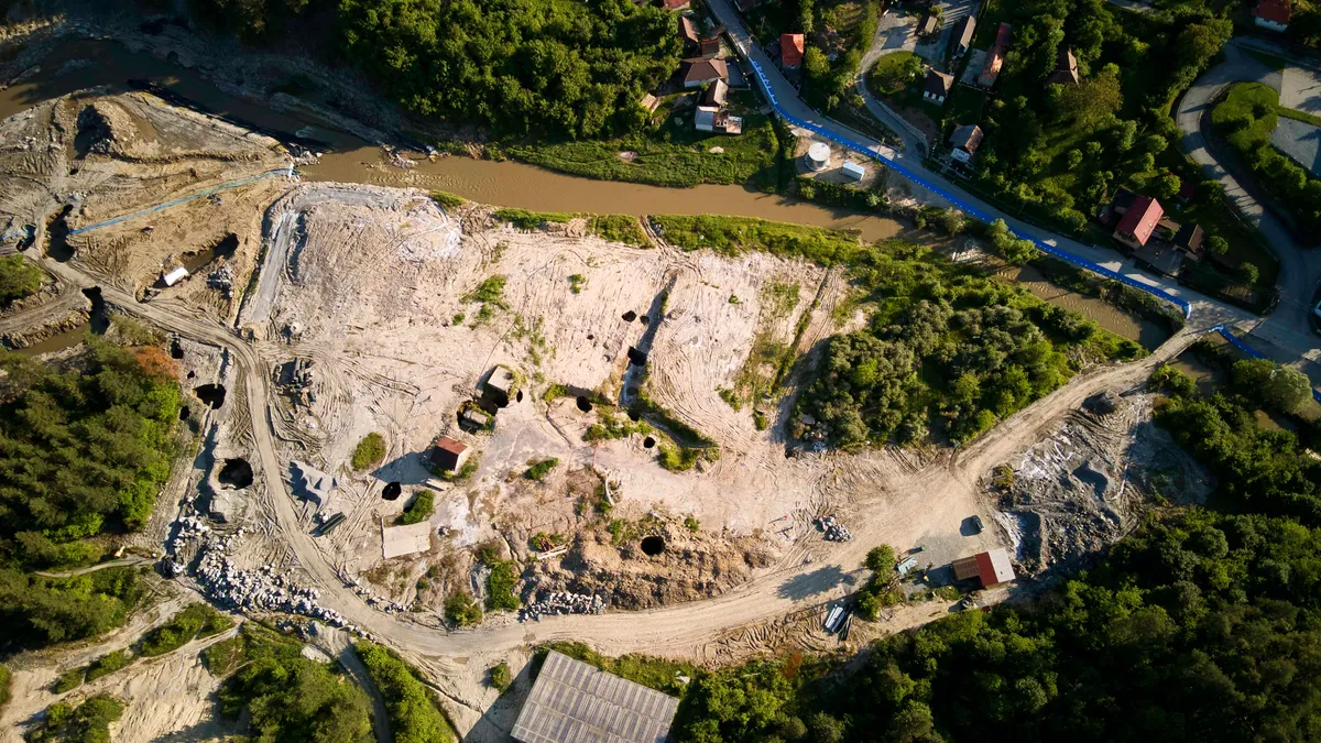 La Praid, Apele Române și Salrom se ceartă Foto: Inquam/Alex Nicodim