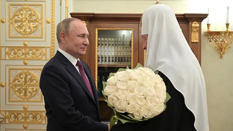 Patriarhul Bartolomeu îi cere patriarhului Moscovei să se sacrifice Foto: Kremlin.ru