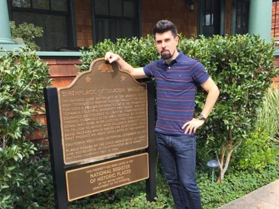 De la casier, în Silicon Valley (sursa: ziaruldeiasi.ro)