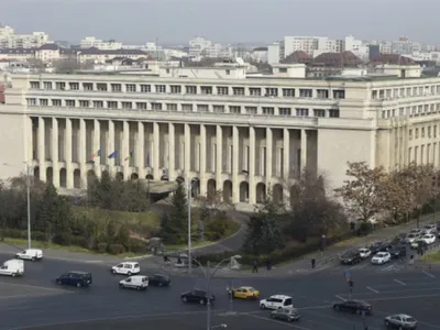 De ce vrea Cancelaria primului-ministru să măsoare radiațiile din Palatul Victoria: ca să taie sporul zis „de antenă” Foto: Guvernul României