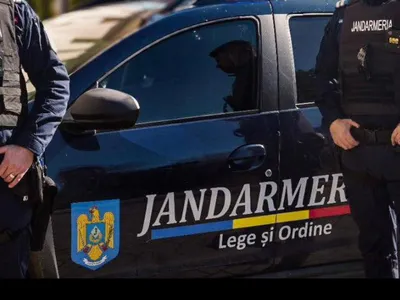 Polițist șpăgar, demascat de un jandarm (sursa: Facebook/Poliția Română)