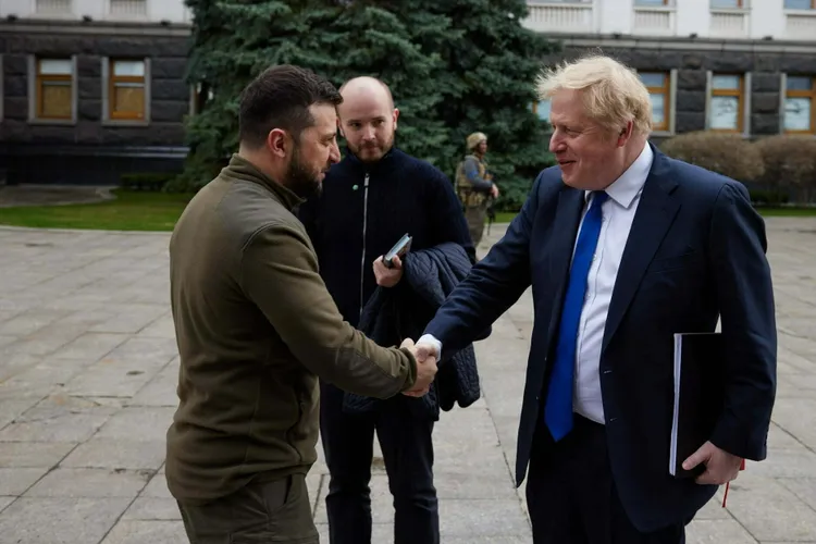 Antrenamente militare în Marea Britanie (sursa: Boris Johnson)