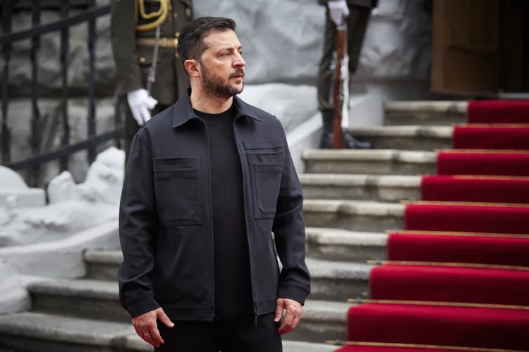 Ziua Independenței Ucrainei, lupte și omagii (sursa: Facebook/Volodimir Zelenski)