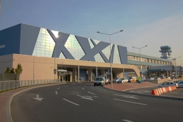 Români repatriați din Orientul Mijlociu (sursa:bucharestairports.ro)