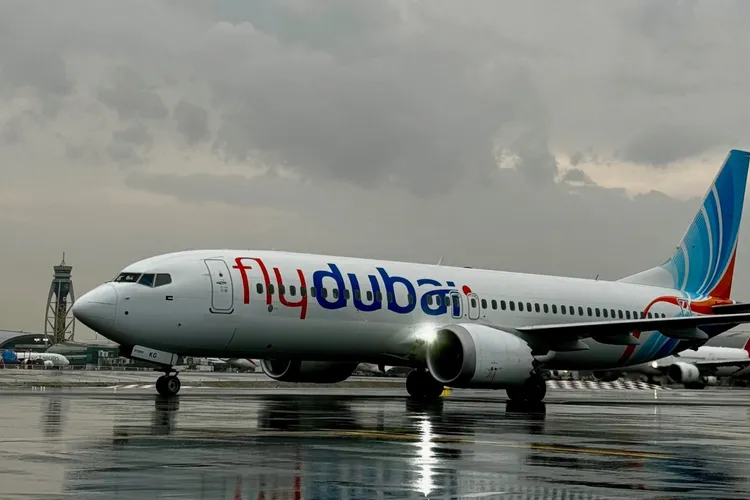 Aeroportul din Dubai, lovit de o dronă iraniană (sursa: Facebook/Dubai Internațional)