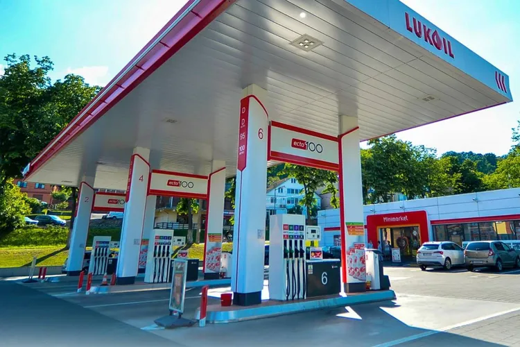 Franța și Germania propun sancționarea Lukoil (sursa: Facebook/LUKOIL Romania)