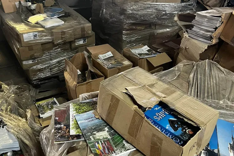 2,6 milioane de lei pentru 75.000 de albume de promovare turistică, 41.000 nu au fost livrate. Irinel Darău a sesizat DNA