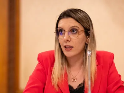 EXCLUSIV Diana Buzoianu a refuzat protecția și transportul SPP. Are un birou de parlamentar într-un apartament lângă Guvern