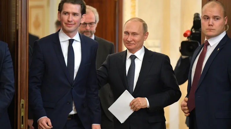 De ce spionii ruși iubesc Viena: in fotografie, fostul cancelar austriac, Sebastian Kurz, la Moscova Foto: Kremlin.ru