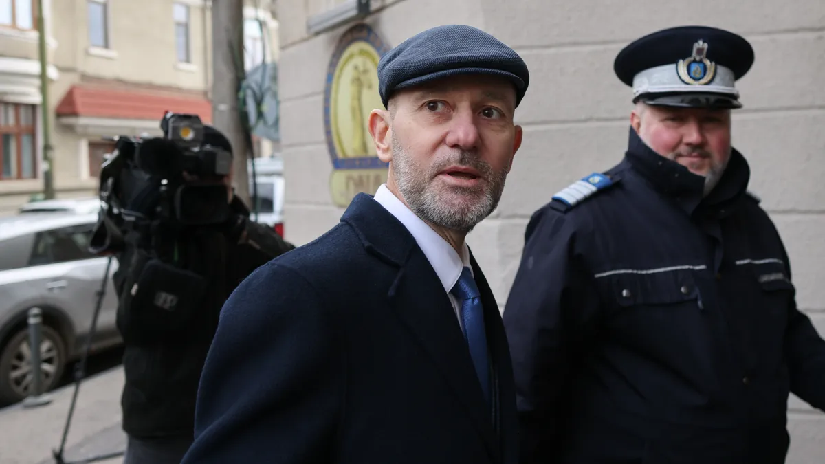 Tufan, bani la PSD și Dumbravă (sursa: Inquam Photos/George Călin)