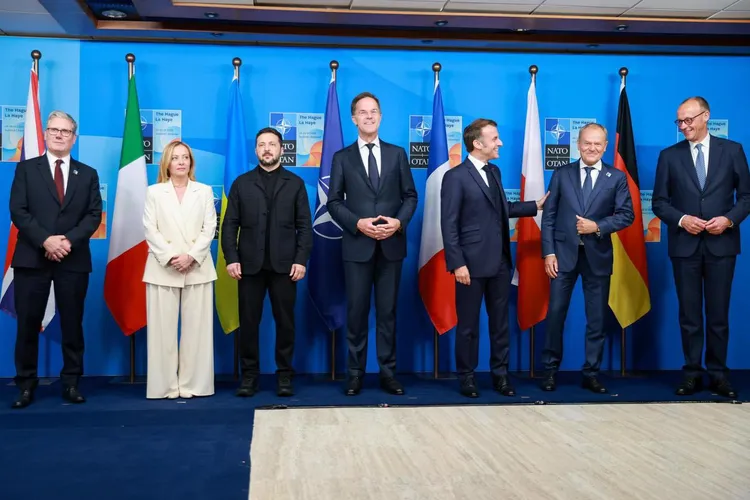 Moscova vizează retragere NATO din Europa (sursa: Facebook/Donald Tusk)