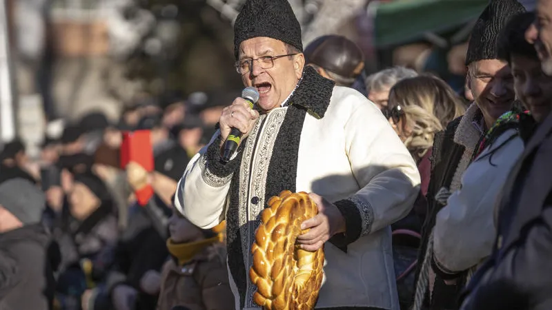 Costurile nerușinate ale șoselei lui Flutur Foto: Inquam/Casian Mitu