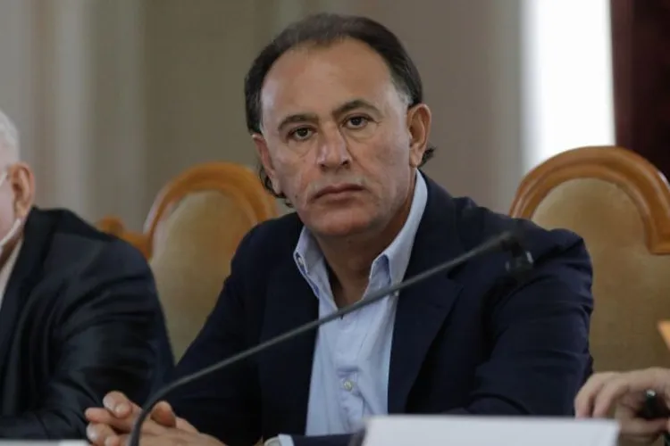 Mohammad Murad votează cu Veștea, cu riscul excluderii din AUR Foto: Inquam/George Calin