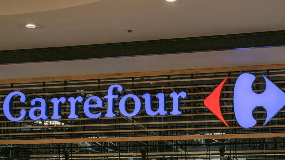 Recesiune în România, semnalul dat de Carrefour (sursa: Pexels/SHOX art)