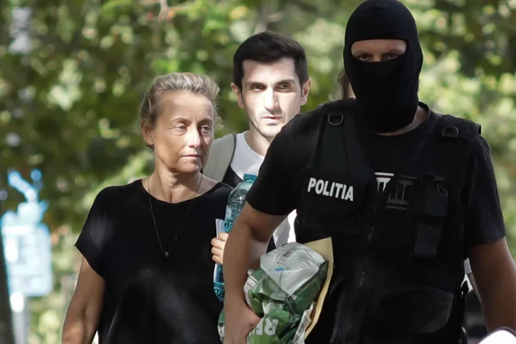 Mama șoferului drogat șantaja fetele anturajului (sursa: Inquam Photos/Octav Ganea)