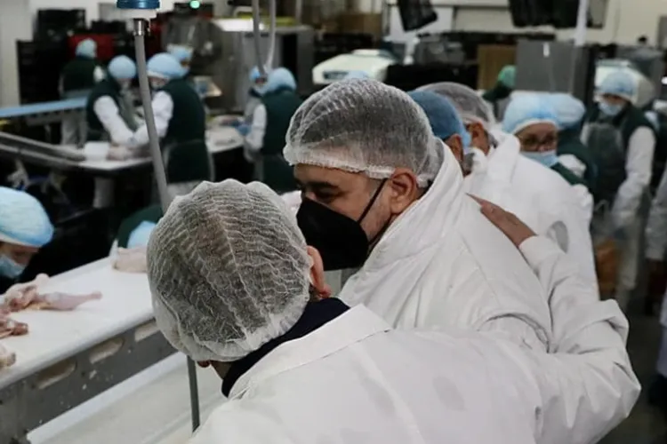 Ciolacu insistă să plafoneze prețurile alimentelor (sursa: Facebook/Marcel Ciolacu)