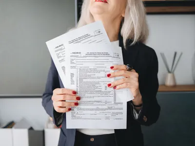 Adeverință de venit respinsă la pensie: cum afli motivul și ce poți face pentru remedierea problemei