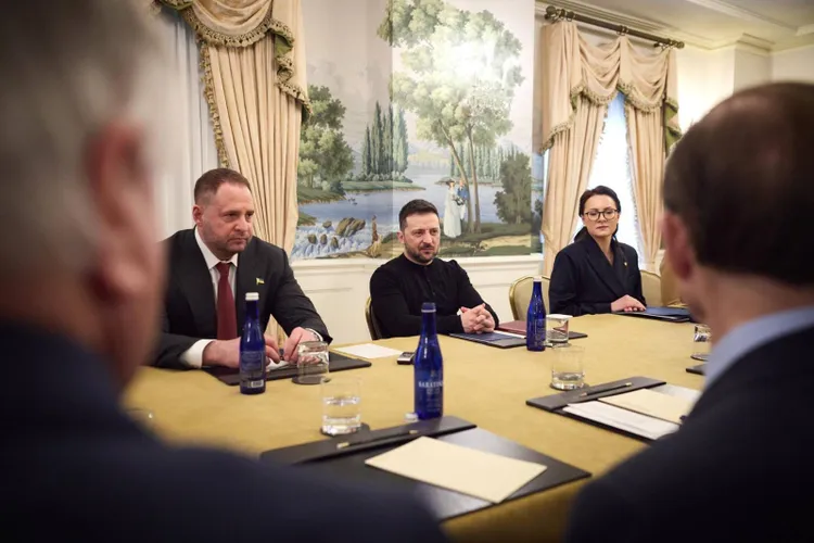 Negocieri relansate între Kiev și Washington (sursa: Facebook/Volodimir Zelenski)