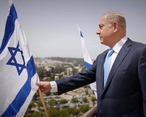 Benjamin Netanyahu l-a amenințat premierul israelian