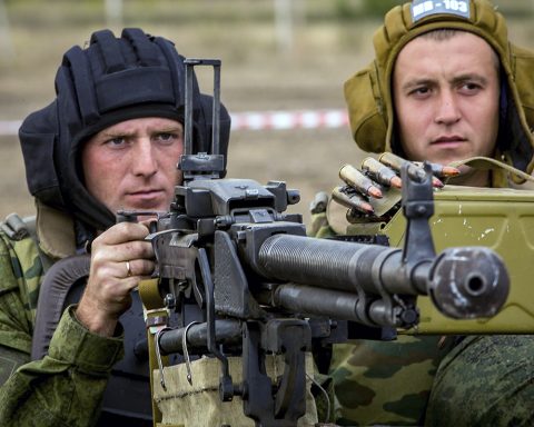 Rusia declanșează noi manevre lângă Ucraina