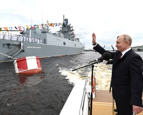 Rusia efectuează manevre în Marea Baltică
