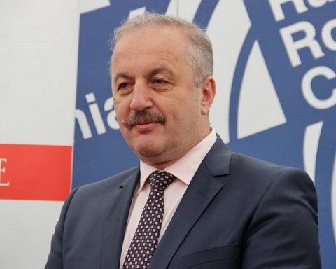 Vasile Dîncu critică Ministerul Educaţiei