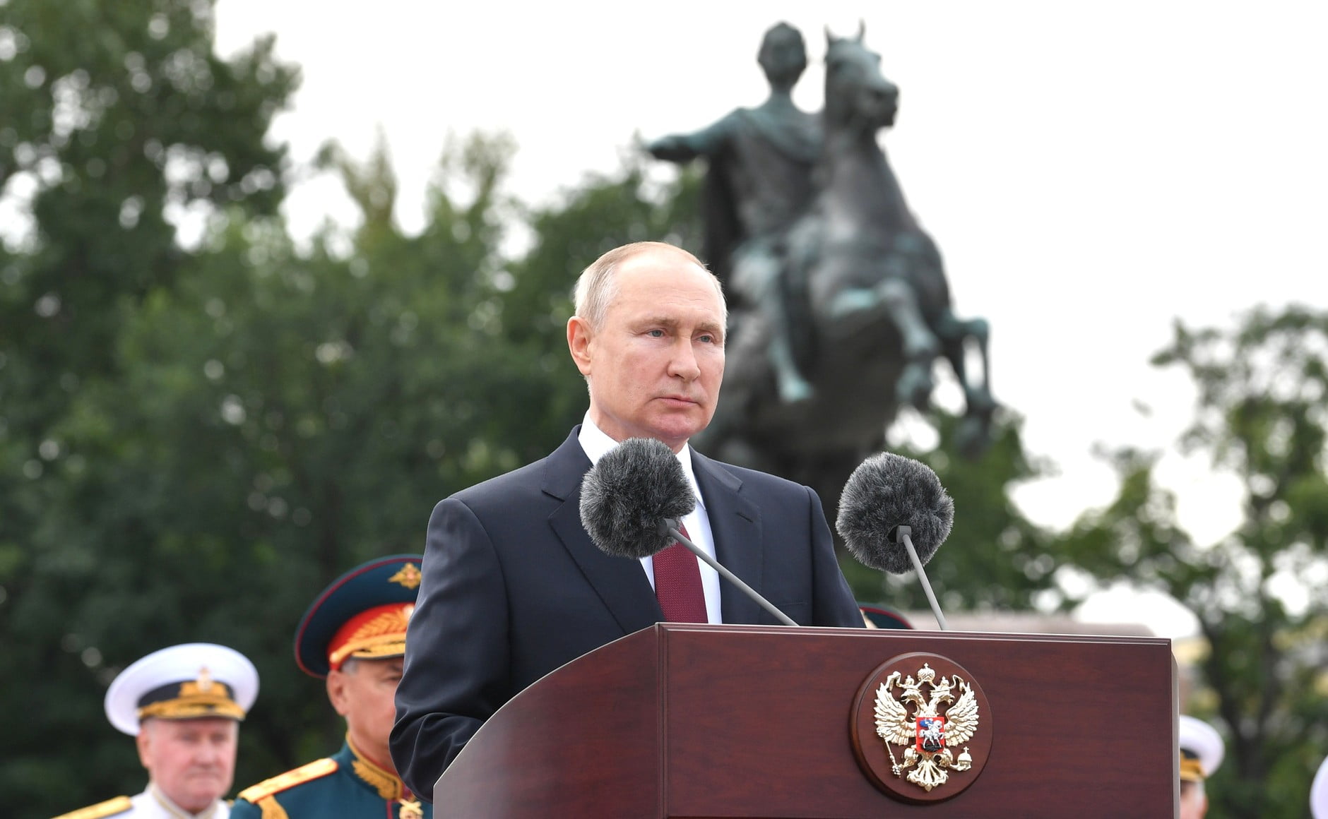 Rusia e avertizată că apropierea de China nu o salvează