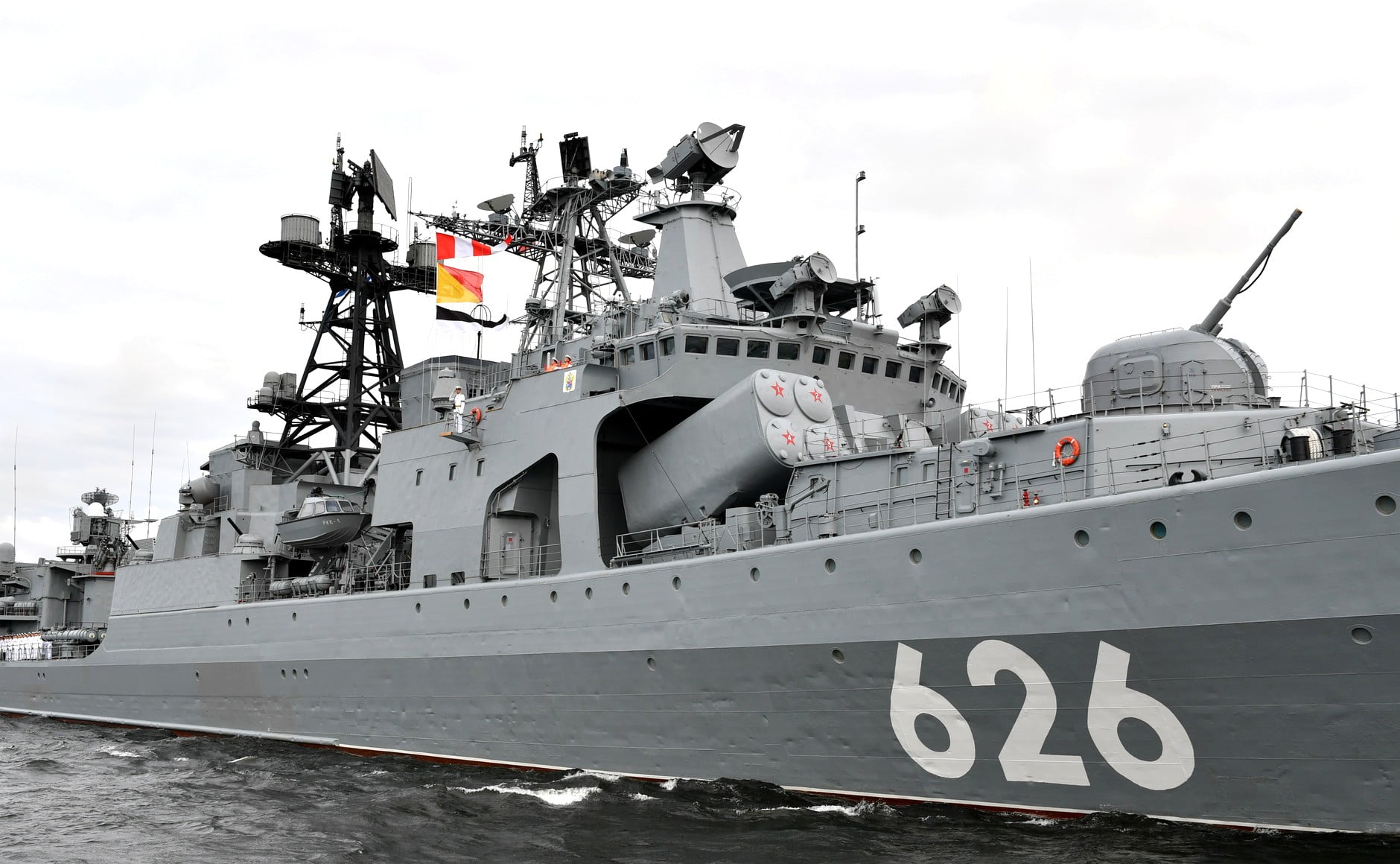 Rusia efectuează manevre în Marea Mediterană