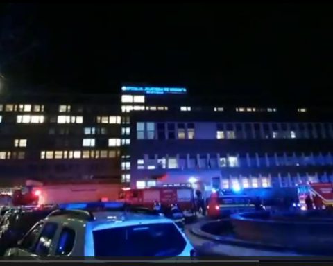 Sute de pacienți au fost evacuați din spitalul din Suceava