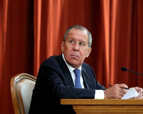Lavrov acuză Kievul că refuză "negocierea"