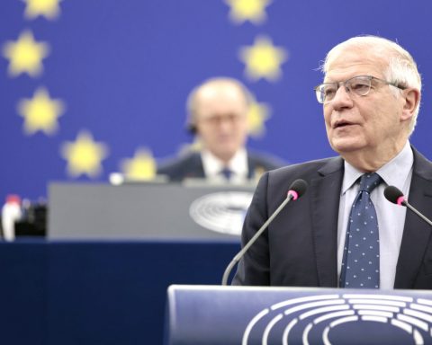 Borrell acuză Moscova de crime de război