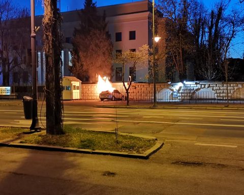 Accident rutier în fața Ambasadei Rusiei