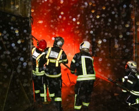Explozie la un bloc de garsoniere din Constanța