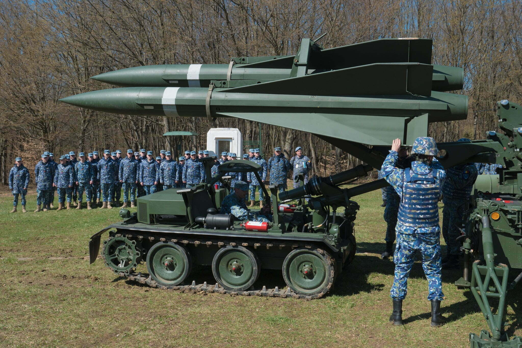 Oficial: România va dona armament Ucrainei