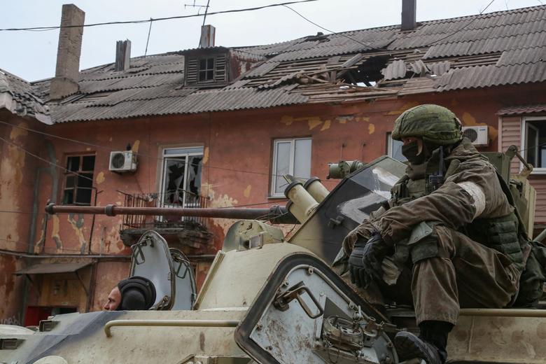Rusia conduce un atac "total" în Ucraina