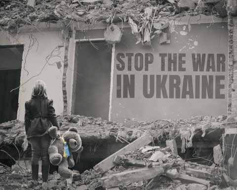 Rusia refuză coridoarele umanitare în Mariupol