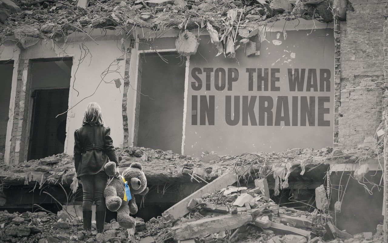 Rusia refuză coridoarele umanitare în Mariupol