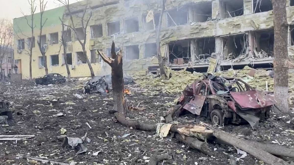 Aproape 400 de centre medicale distruse în Ucraina
