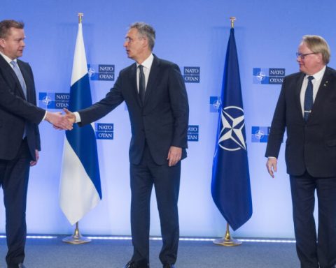 Finlanda este așteptată în NATO