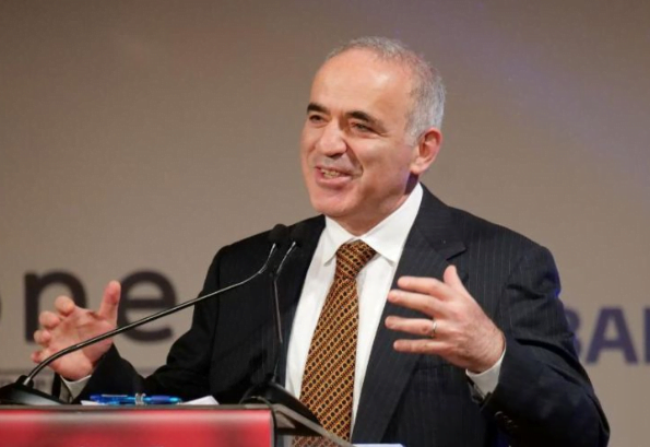 Kasparov cere interzicerea sportivilor ruși putiniști