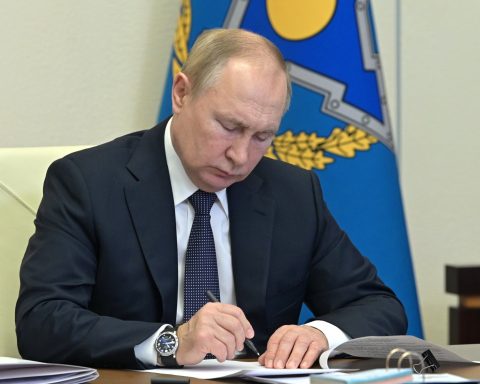 Putin ar declara război Ucrainei la 75 de zile după invazie