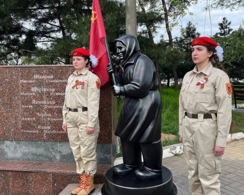 Rușii reinstaurează "epoca sovietică" la Mariupol